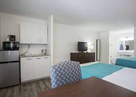 Regency Inn & Suites Sarasota 4