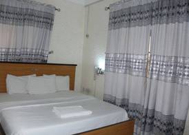 Grand Decent Hotel and Suites 4