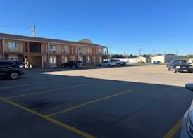 Crete Inn by Capital O Near Lincoln 4
