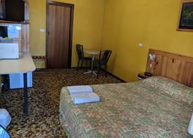 Pinehaven Motel 5