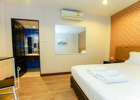 Parasol Inn Chiang Mai Old City 4