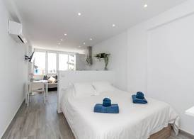 Cool and White Apartment Torrecilla Playa 3