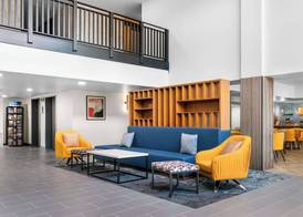 Comfort Inn & Suites York North 4
