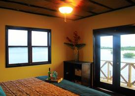 Lina Point Belize Overwater Resort 4