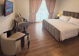 On Cloud Resort 5
