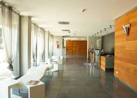 One Hotel & Restaurant 4
