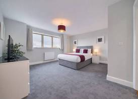Roomspace Serviced Apartments - The Courtyard 3