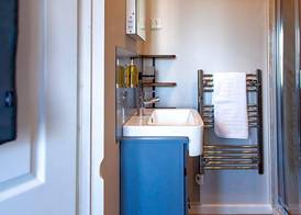 Oaklands Guest House 5