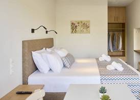 Maistrali Sea View Apartments 5