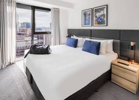 Oaks Brisbane on Felix Suites 5