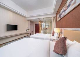 Grand Hyatt International Hotel & Free Airport Shuttle, Free VPN, Penguin Airport Hotel. 4