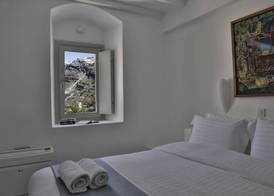 Trieris Villa & Suites 2