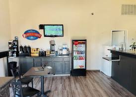 Baymont by Wyndham Bakersfield 3