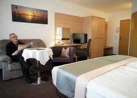 Land-gut-Hotel Zum alten Forsthaus - Aufladestation für Elektroautos 5