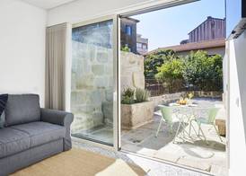 Pause Apartments 4