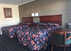 Travelodge by Wyndham Orangeburg 4