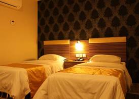 Clover Hotel 5