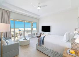 Beachfront at Windsong on the Reef 4