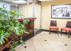 Super 8 by Wyndham Camp Springs/Andrews AFB DC Area 2