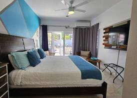 Aqua Marina Beach Club 4