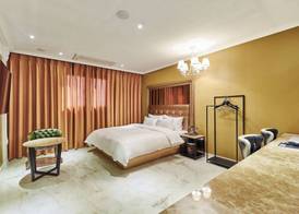 Hotel The Class 4