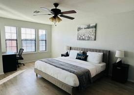 Autin - Family & Groups - Modern Lux 4