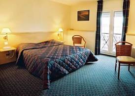 Hotel Le Bourbon Pau Centre 4