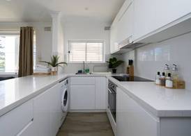 Manly Beachfront Apartment 5