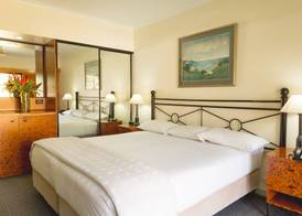 Palm Royale Cairns 3