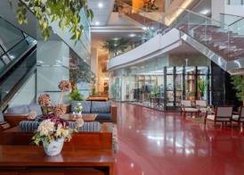 Merlynn Park Hotel 4