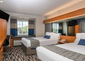 Microtel Inn & Suites by Wyndham Springfield 4