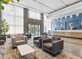 Sandman Hotel & Suites Calgary West 4