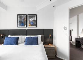 Oaks Brisbane on Felix Suites 4