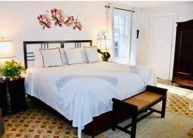 Runaway Hill Inn 3