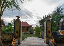 Penida Sunset Ocean View Bungalows 3
