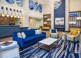 Comfort Inn & Suites 3