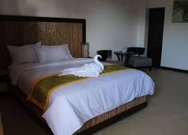 Bamboo Beach Resort & Restaurant 5