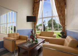 Days Inn by Wyndham - Cape Cod 3