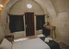 DAPHNE CAVE HOTEL 4