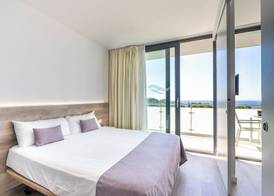 Aparthotel Comtat Sant Jordi 3