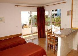 Aparthotel Casita Blanca - Adults Only 3