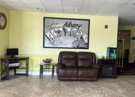 Super 8 by Wyndham Albany 2