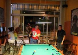 Sunflower Beach Backpacker Hostel & Bar 4