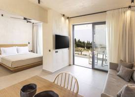 Pnoes Luxury Suites 2