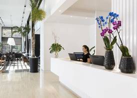 Hotel Puerta America 5