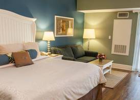 Watkins Glen Harbor Hotel 5
