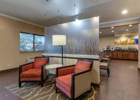Comfort Inn & Suites Waterloo - Cedar Falls 2