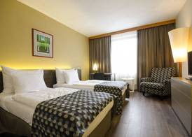 Expo Hotel 5