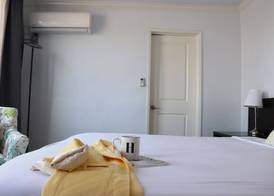 Hometel Suites 5