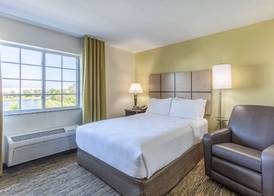 Candlewood Suites AURORA-NAPERVILLE by IHG 3